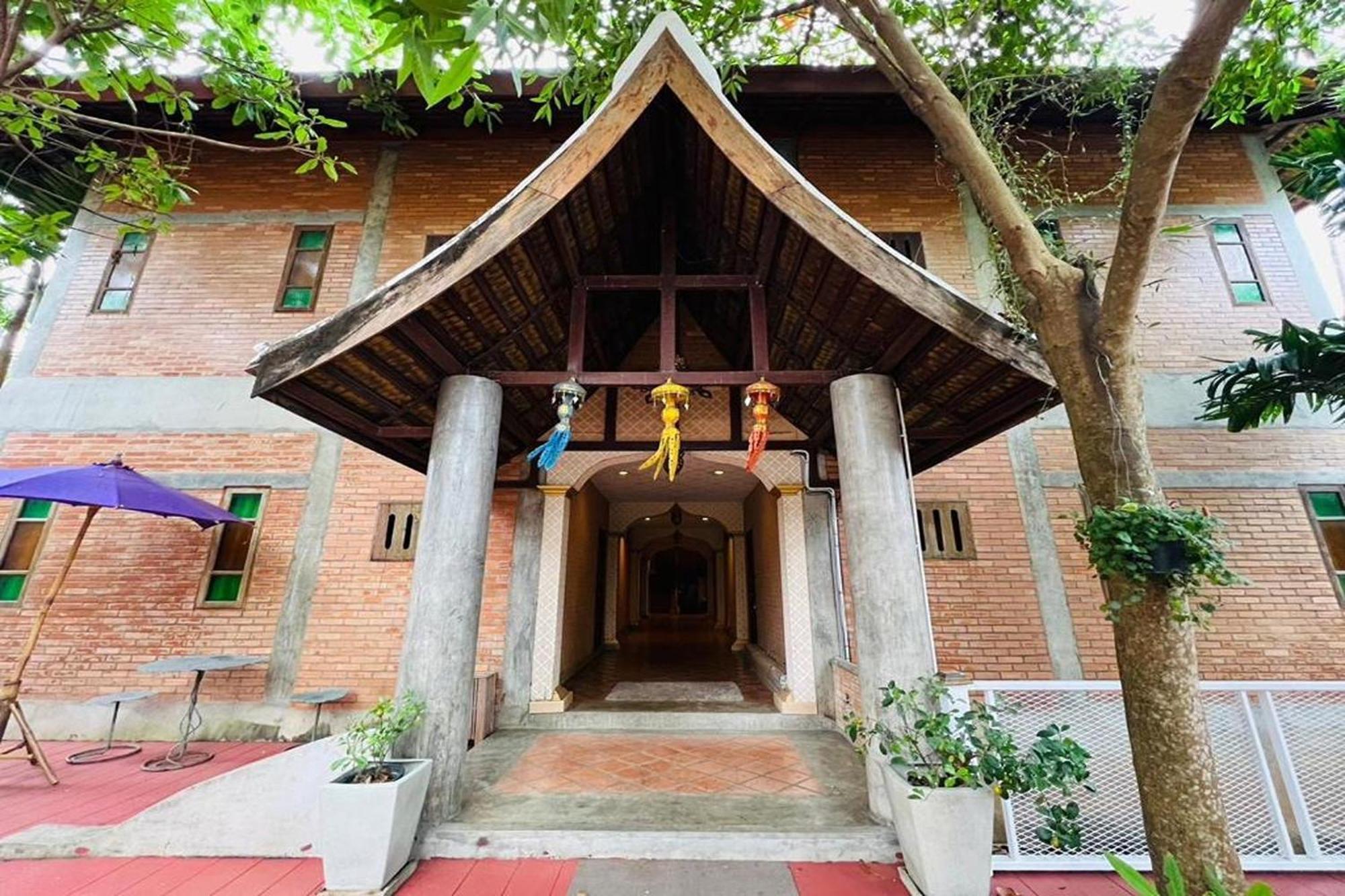 Amethyst Hotel Чиангмай Экстерьер фото