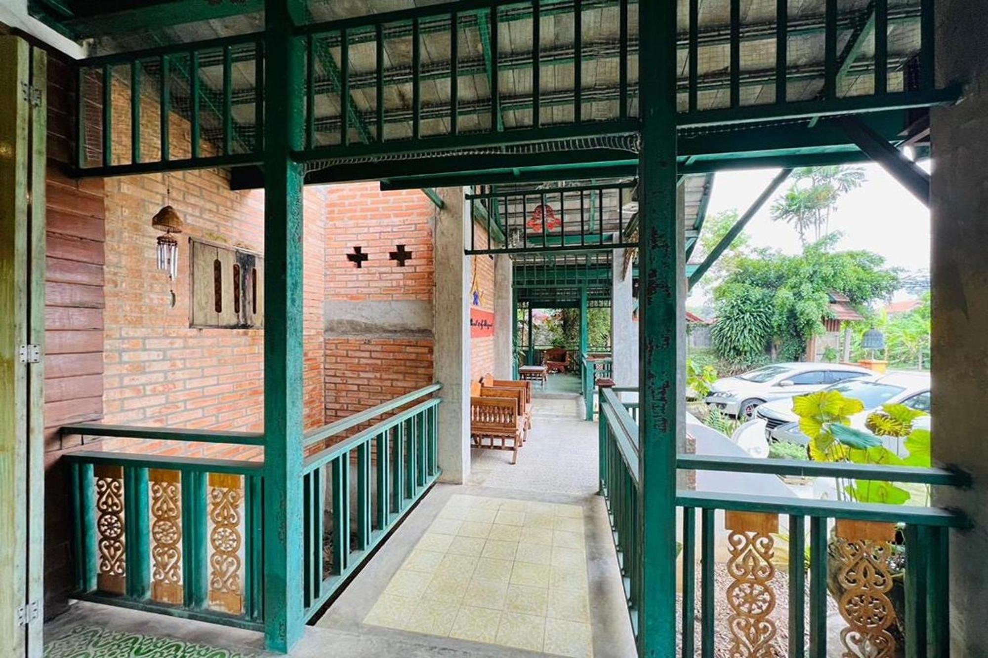 Amethyst Hotel Чиангмай Экстерьер фото
